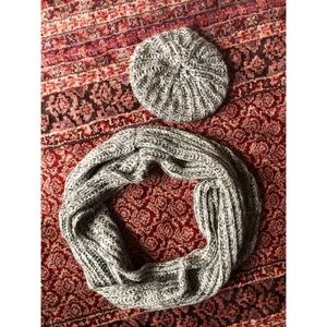 NWOT infinity scarf & beanie set